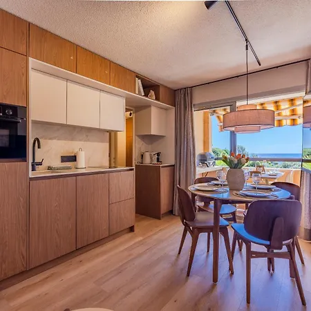 Azurea - Sea View Near And Pools Apartman