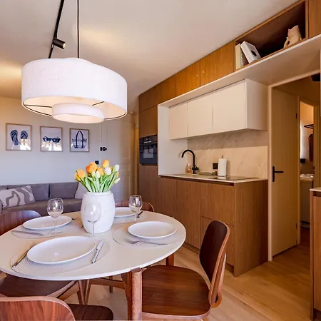 Apartman Azurea - Sea View Near And Pools