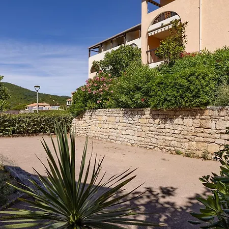 Azurea - Sea View Near And Pools Apartman *