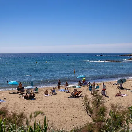 Azurea - Sea View Near And Pools Apartman